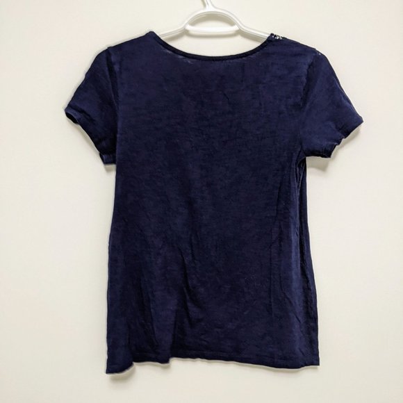 Old Navy Blue T-Shirt with Crochet Detail – Soft & Loose Fit - Picture 3 of 3